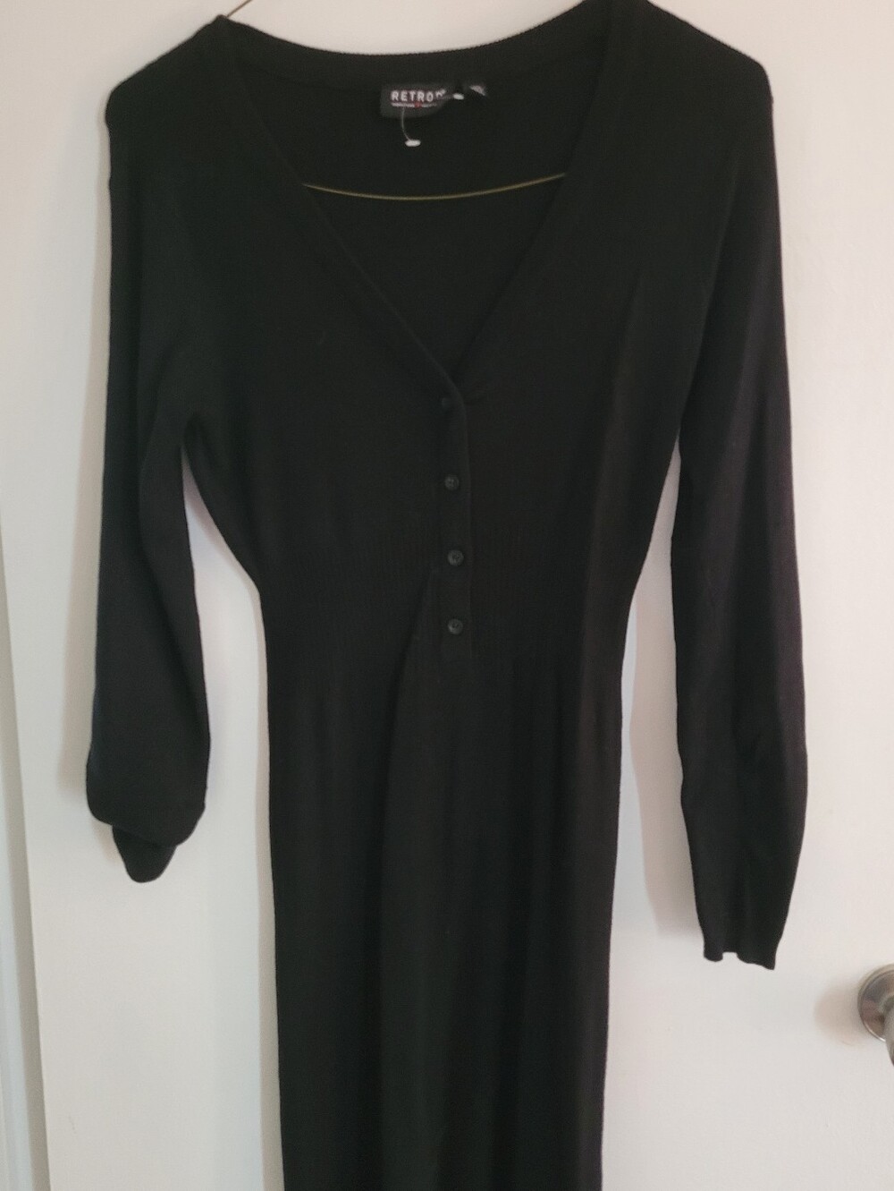 Retrofit Black Ribbed V-Neck Button-Front Long-Sleeve Midi Dress